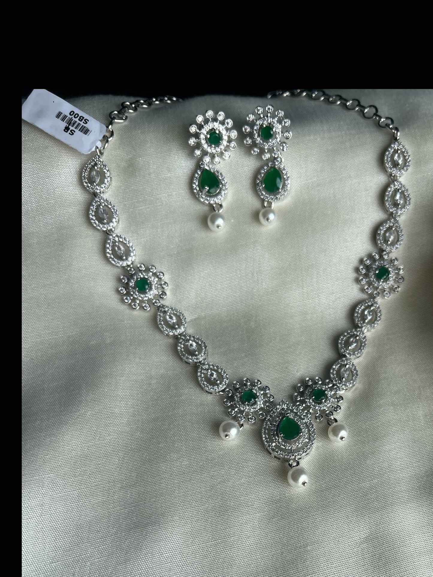 Emerald Pearl Necklace