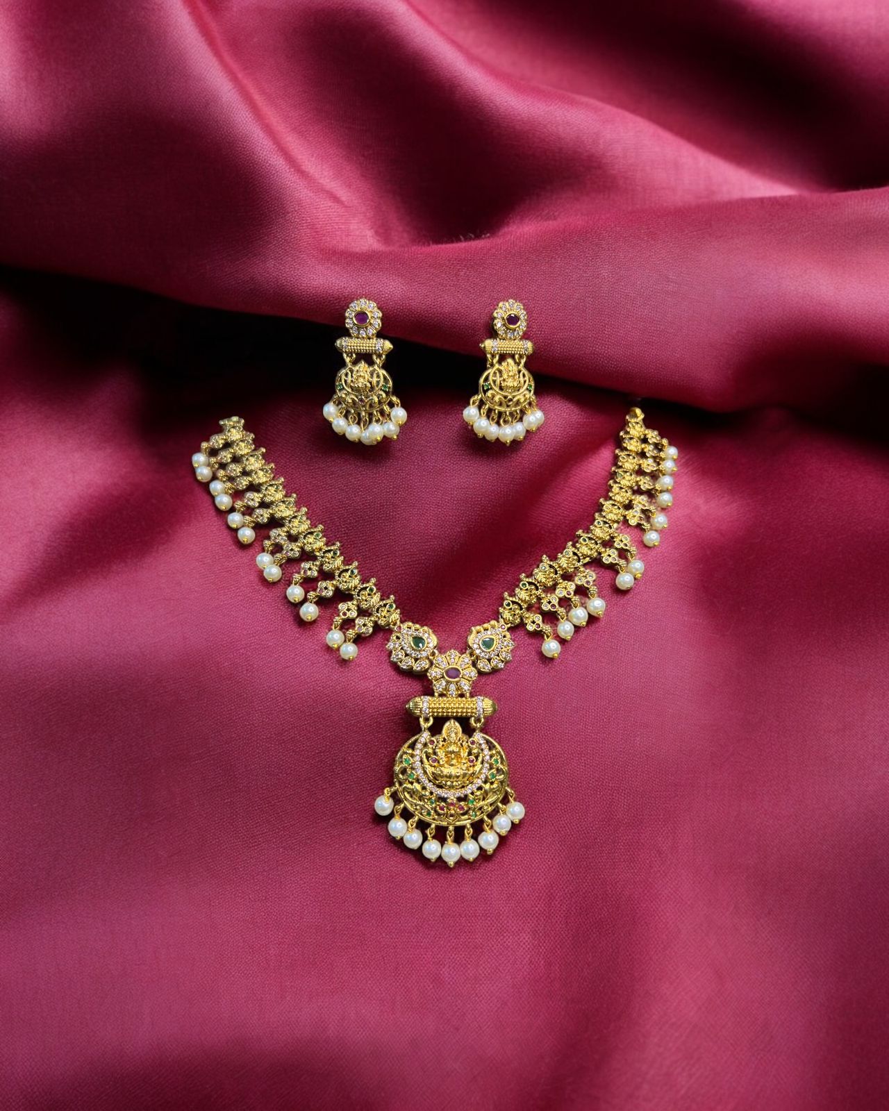 Anaya Pearl Temple Necklace Set