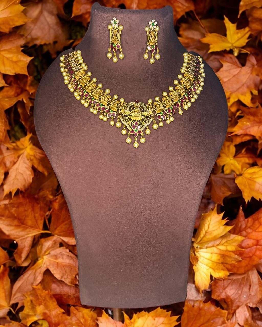 Vedhika Lakshmi Choker Set