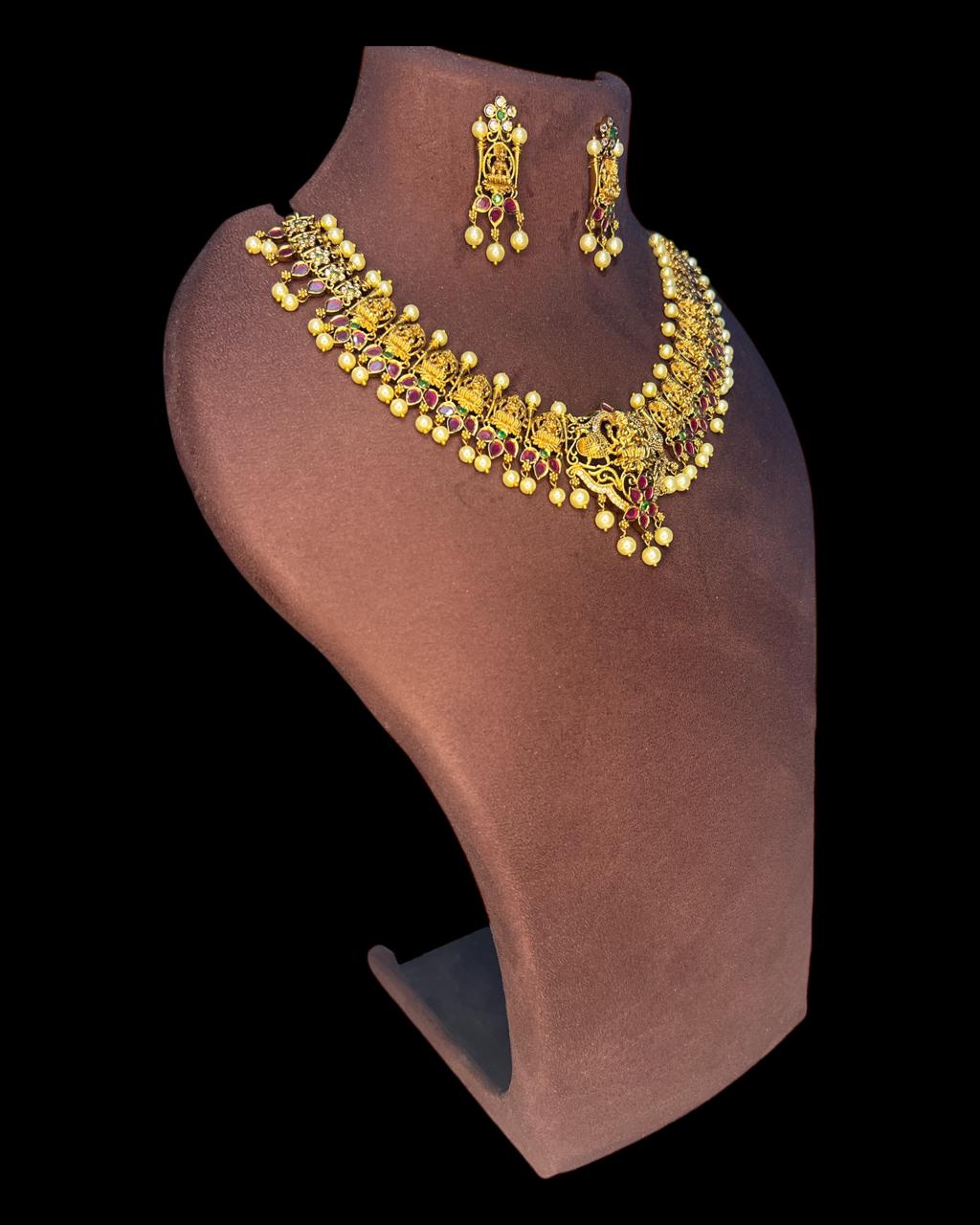 Vedhika Lakshmi Choker Set