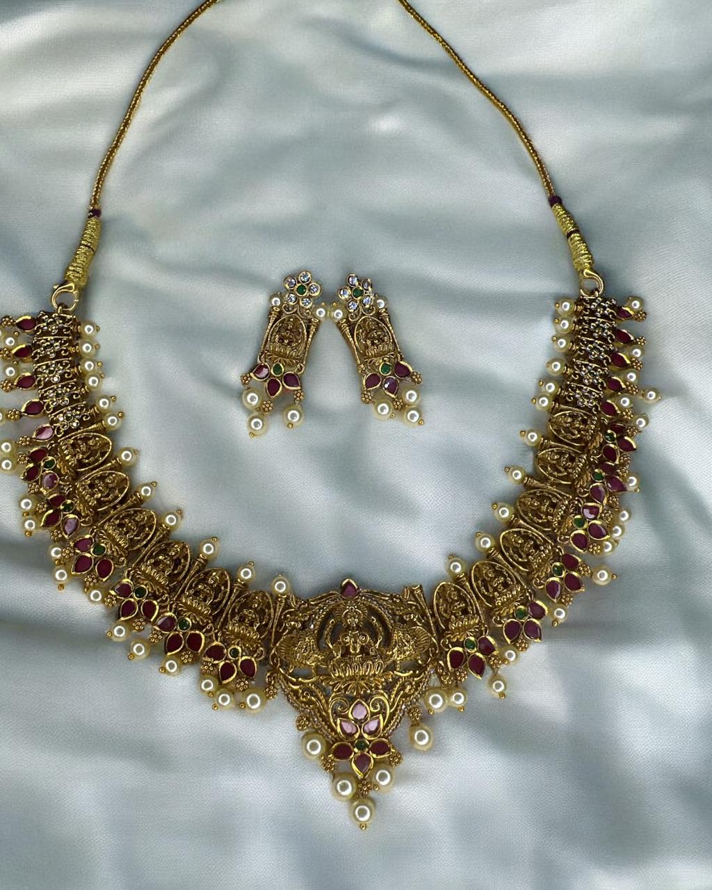 Vedhika Lakshmi Choker Set