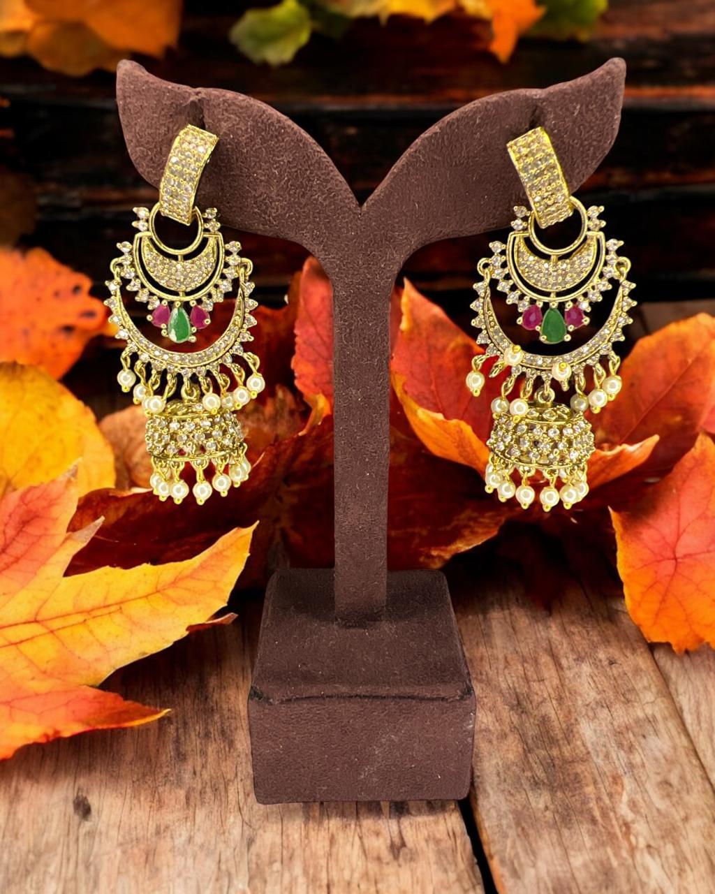 Varnika Varsatile Chandbali