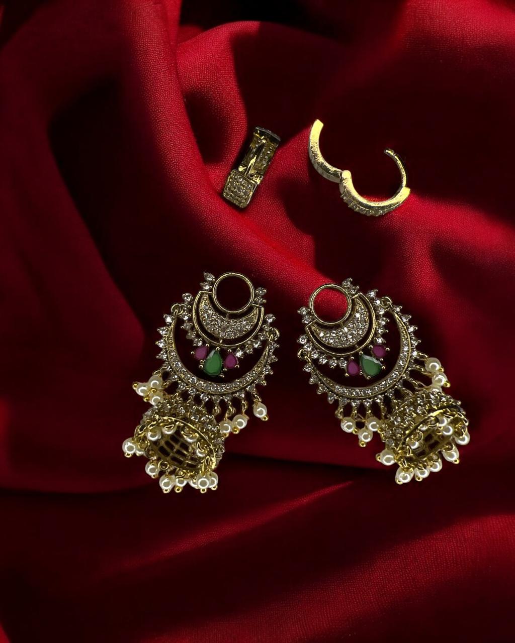 Varnika Varsatile Chandbali