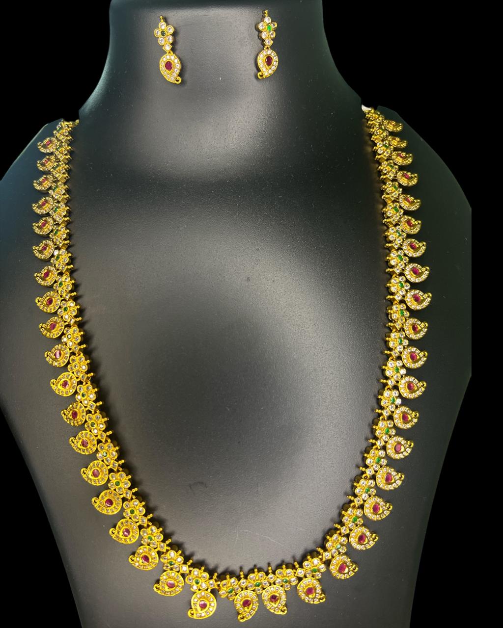 Ruby-Green Bottu Mala