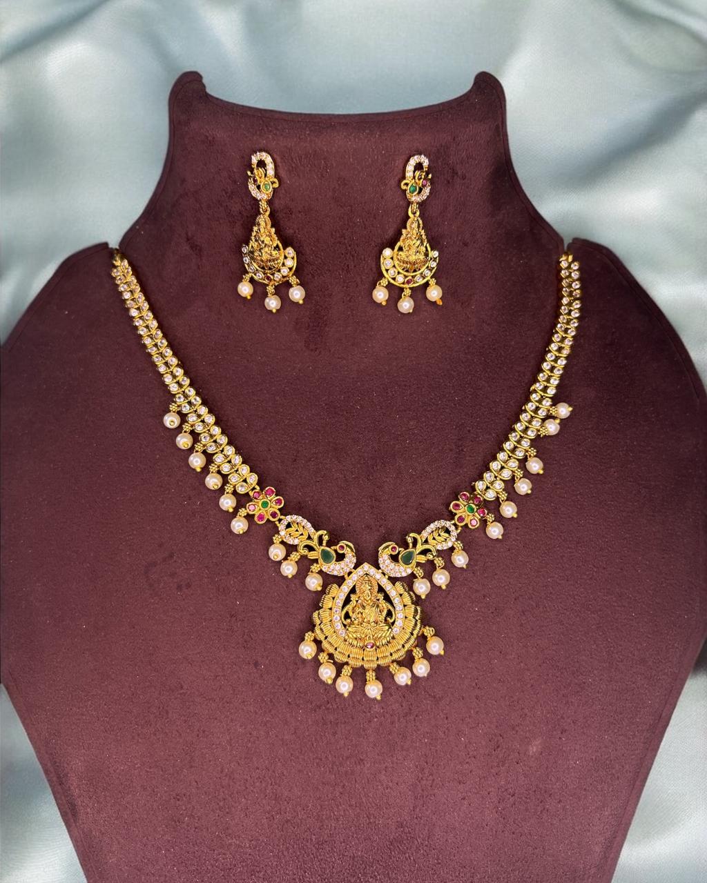 Swarna Pushpam Temple Set