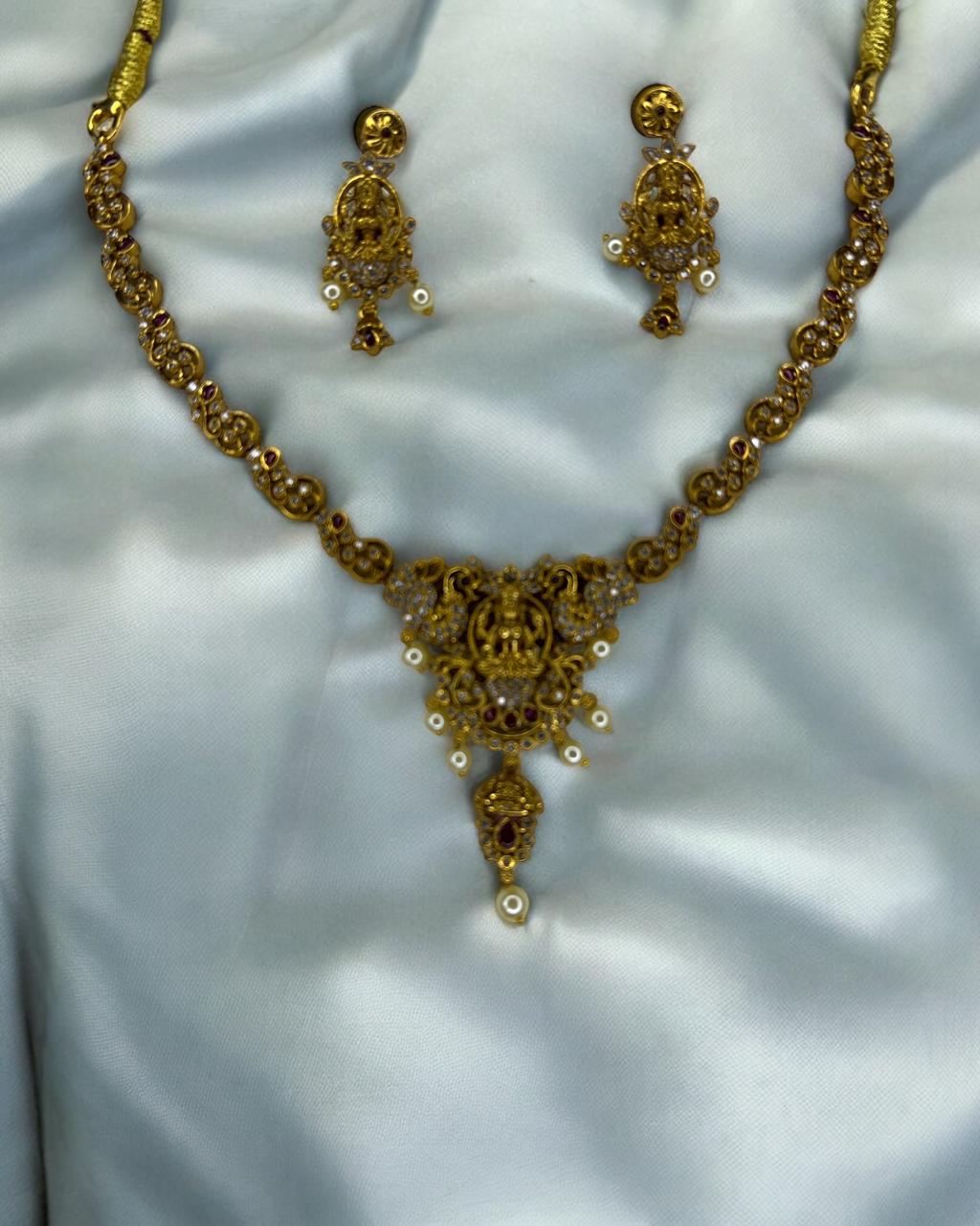 Temple Pearl Drop Set