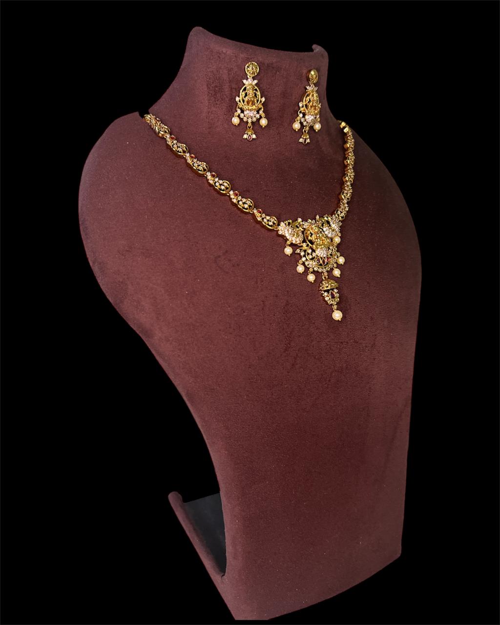 Temple Pearl Drop Set