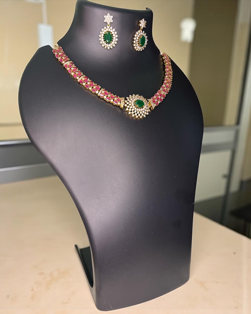 Emerald Ruby Sparkle Choker