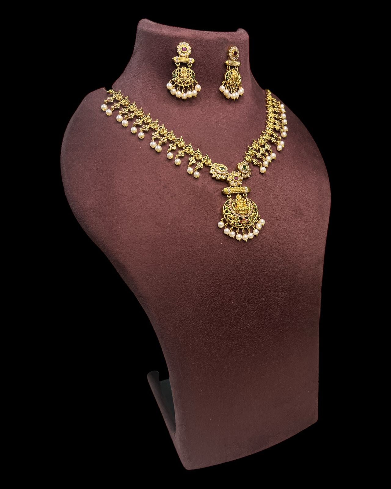 Anaya Pearl Temple Necklace Set